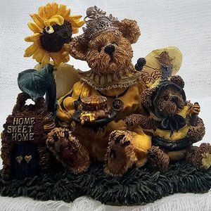 Boyds Bearstone 01999-71 Victoria Buzzbruin Flowers Time Celebration Ed 1999